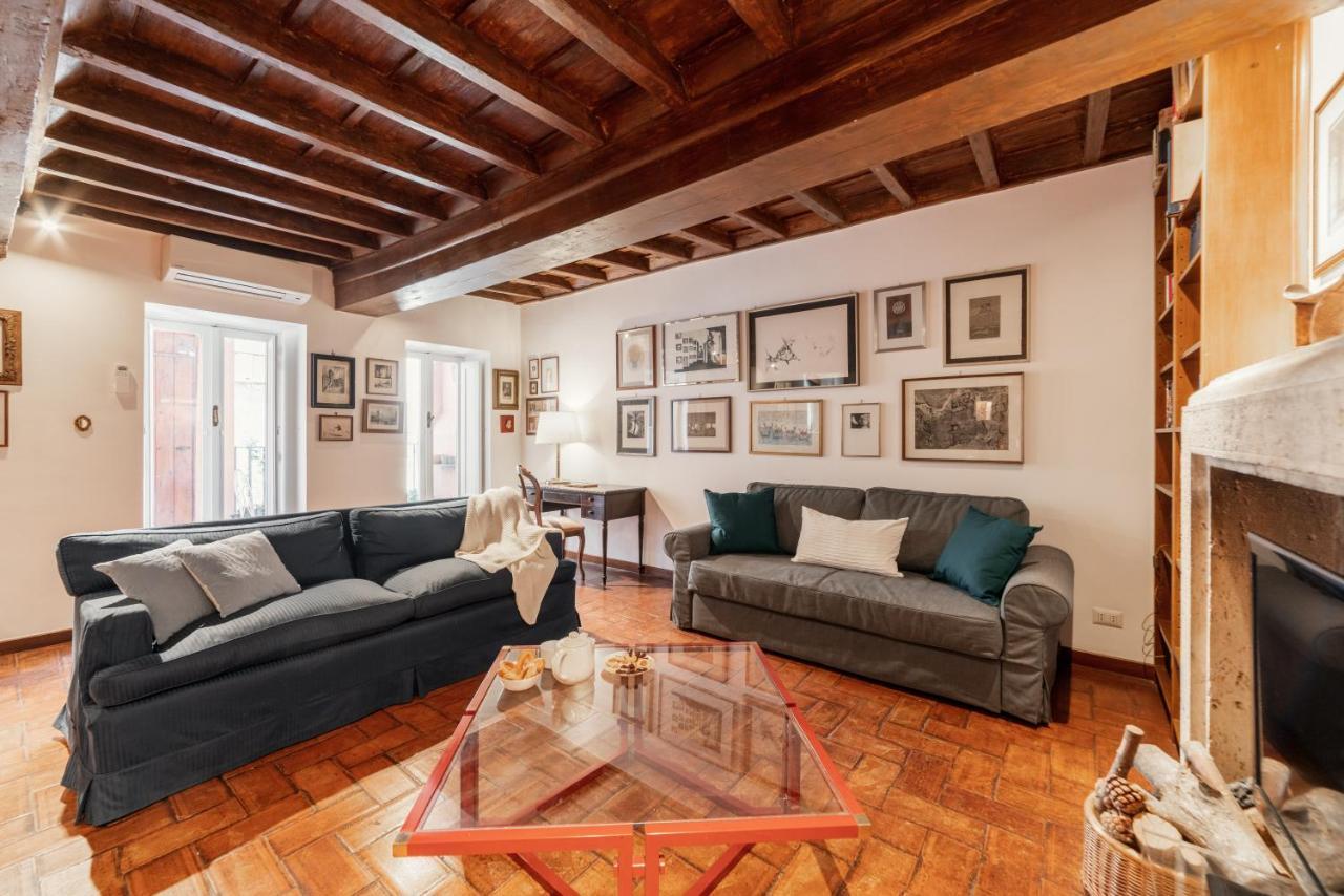 Domus Quiritum Charming, Appartamento D'Epoca A Campo De' Fiori Рим Экстерьер фото