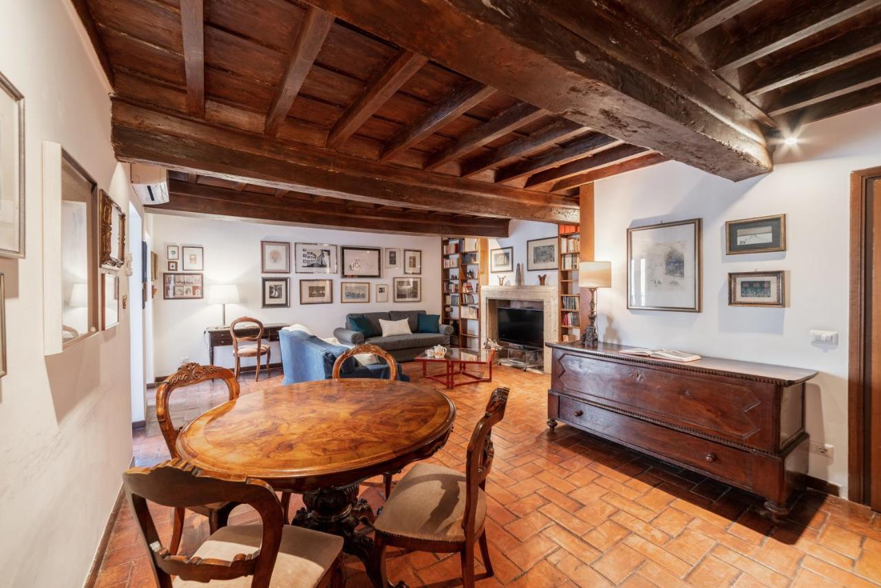 Domus Quiritum Charming, Appartamento D'Epoca A Campo De' Fiori Рим Экстерьер фото