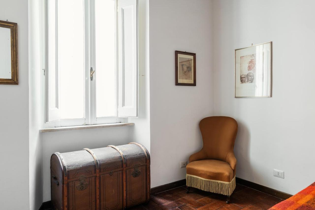 Domus Quiritum Charming, Appartamento D'Epoca A Campo De' Fiori Рим Экстерьер фото